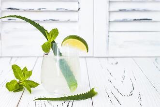 5 Easy Ways to Cool Down with Aloe - ALODERMA